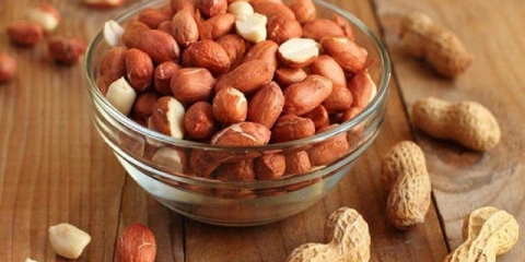 Sirovi kikiriki: koristi i štete